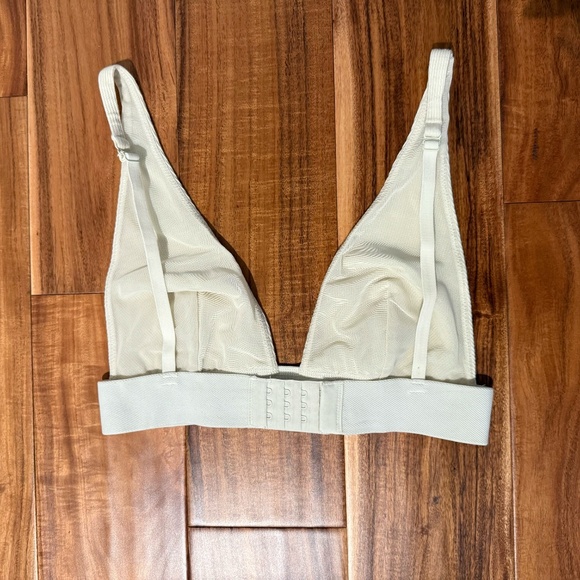 SKIMS cotton rib plunge bralette, size small, color bone - Picture 2 of 7